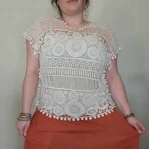 ❤️Design Works Cream Crochet Floral Boho Top Medium